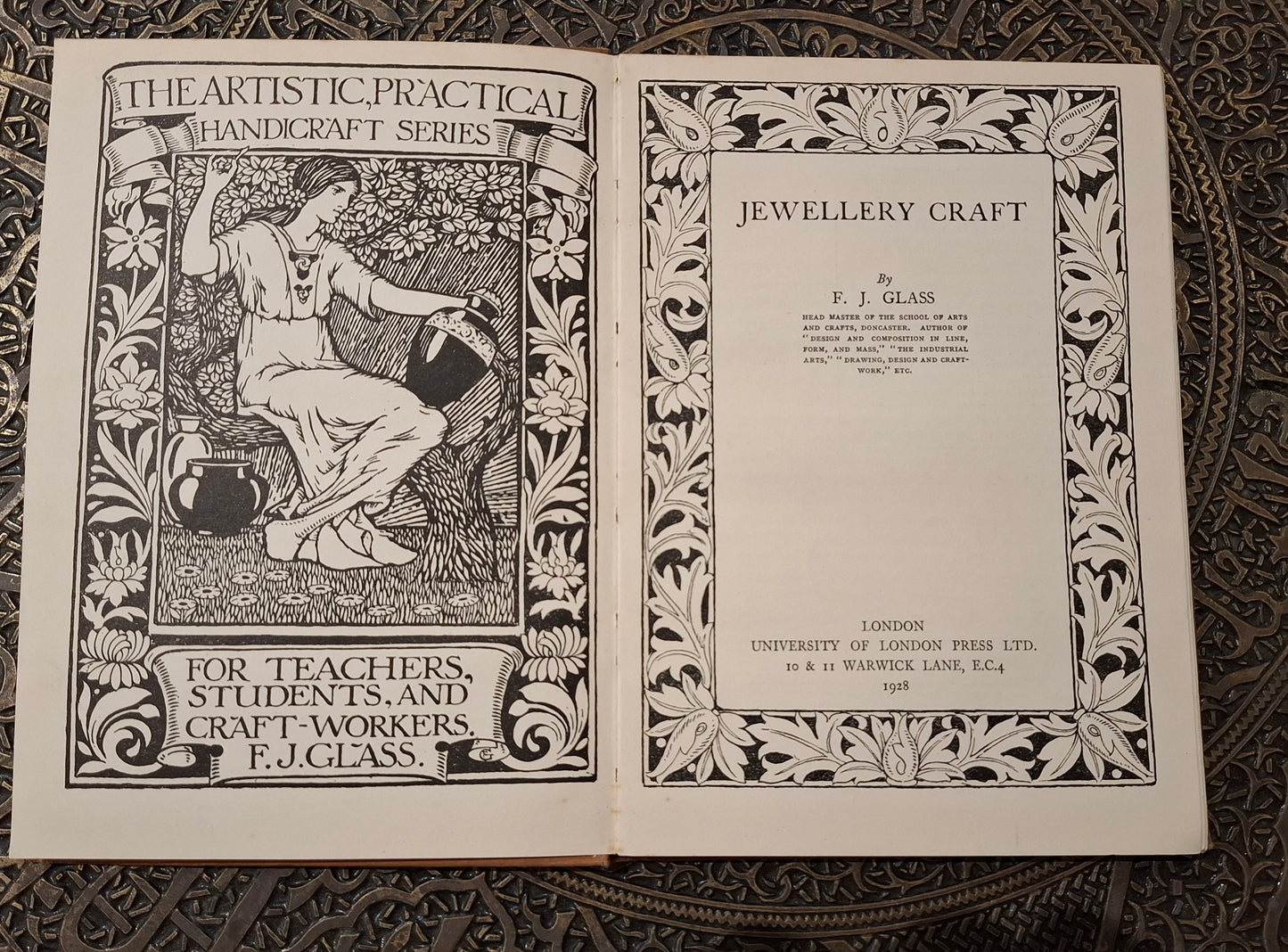 The Artistic Practical Handicraft Series Jewellery Craft