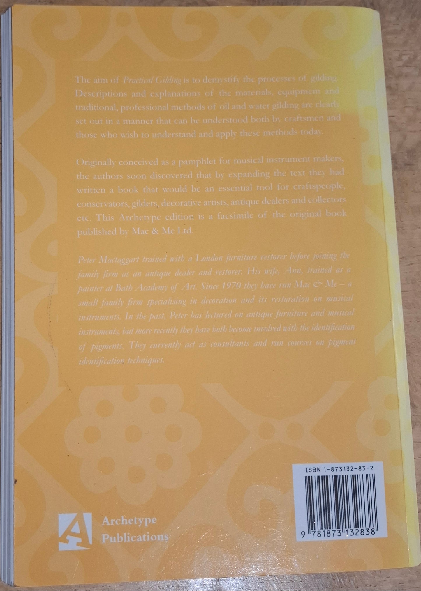 Practical Gilding - Peter & Ann MacTaggart