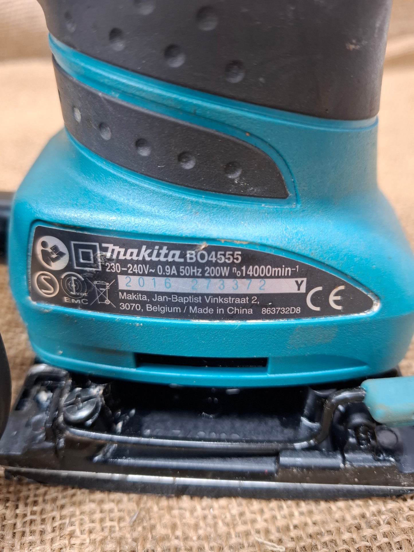 Makita BO4555 Palm Sander 240v