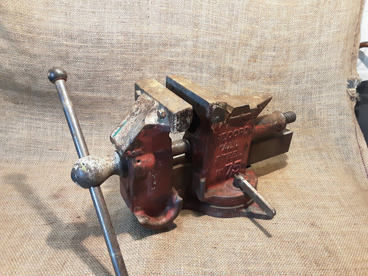 Record No. 75 Mechanics Vice