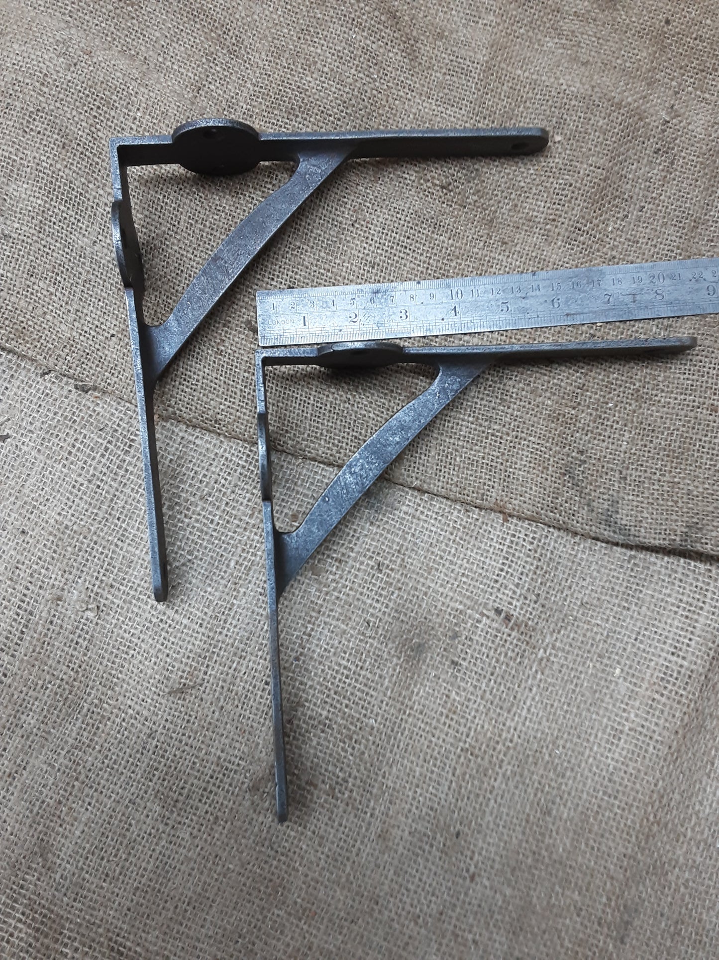 Cast Iron Shelf Bracket 7"