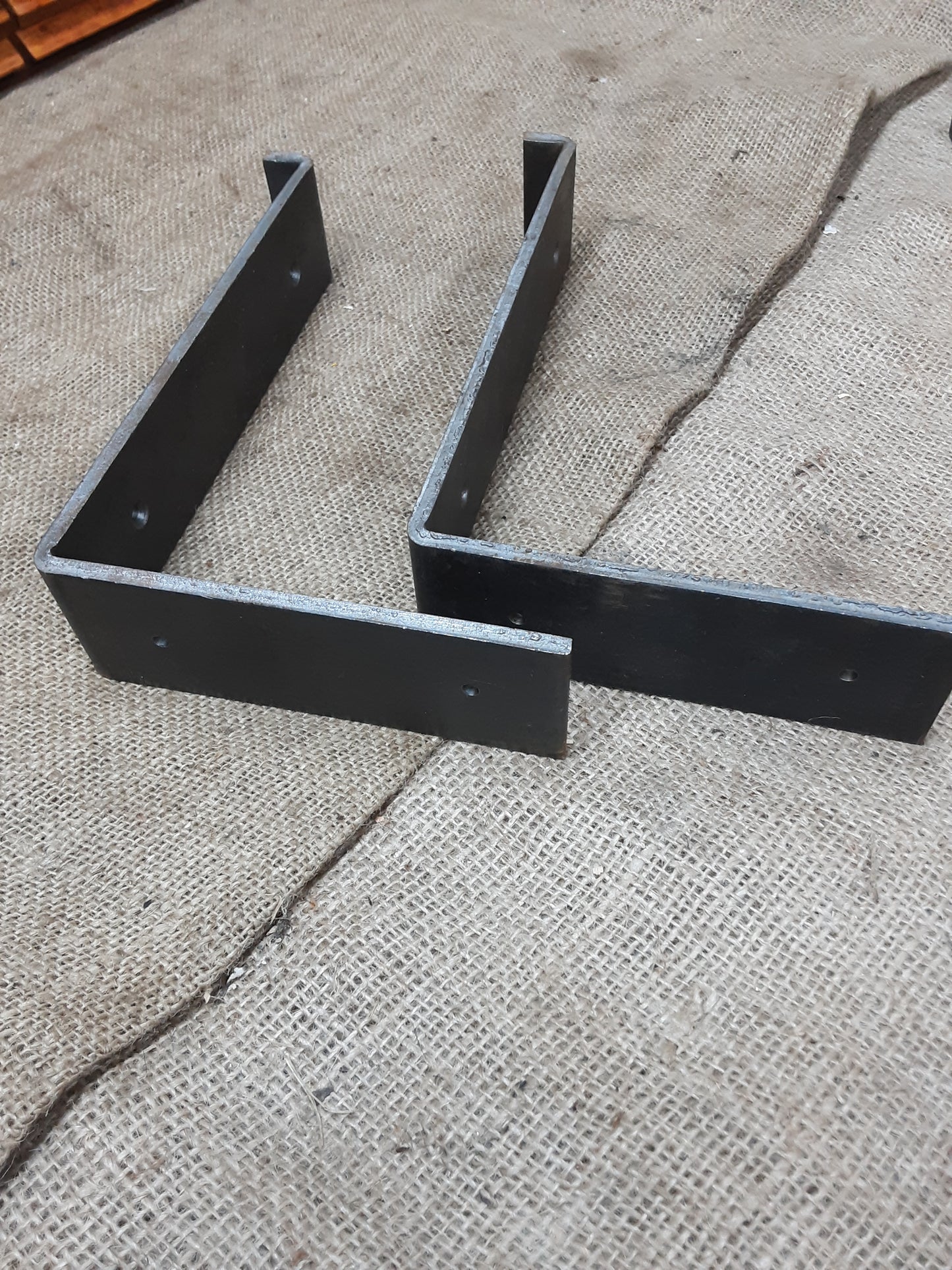 Scaffold Board Shelf Bracket Heavy Duty 9" Lipped