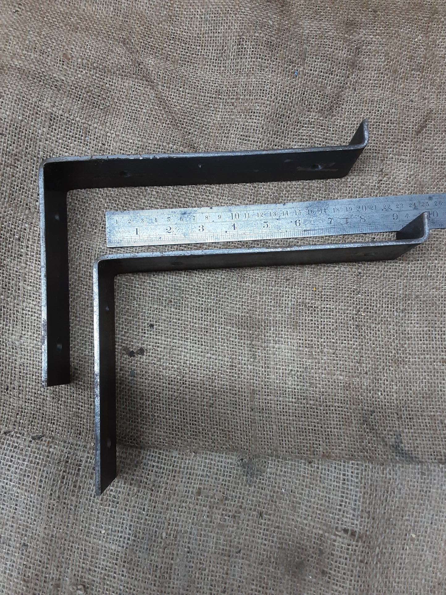 Scaffold Board Shelf Bracket Medium Duty 9"