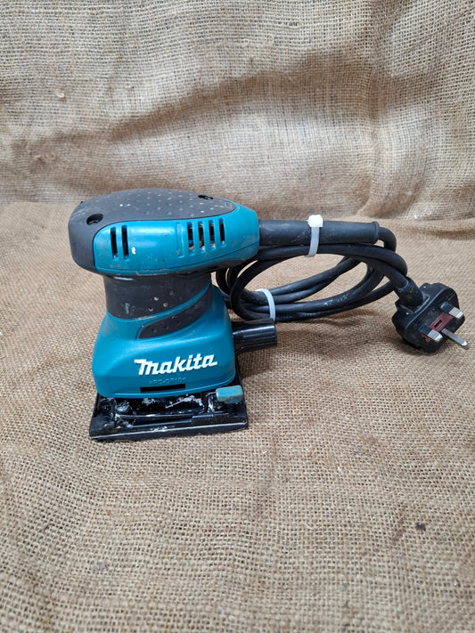 Makita BO4555 Palm Sander 240v