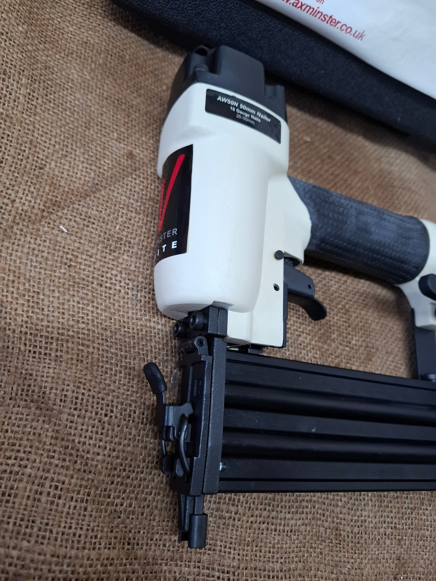Axminster AW50N 50mm Nailer