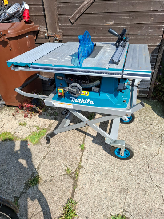 Makita MLT 100 Table Saw