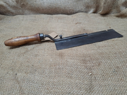 Offset Reversable Dovetail Saw