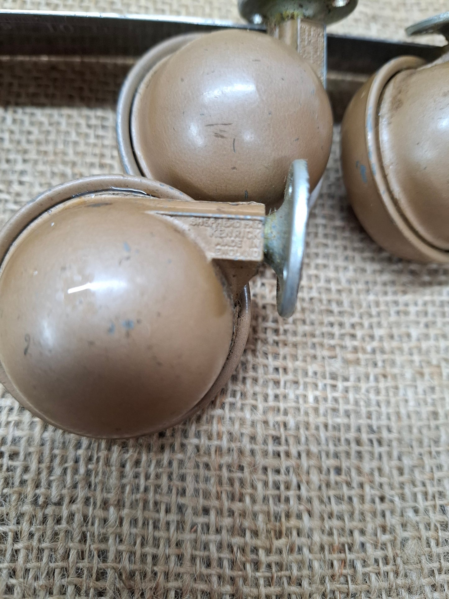 Kenrick Shepherd Caster with Top Plate Light Brown 50mm