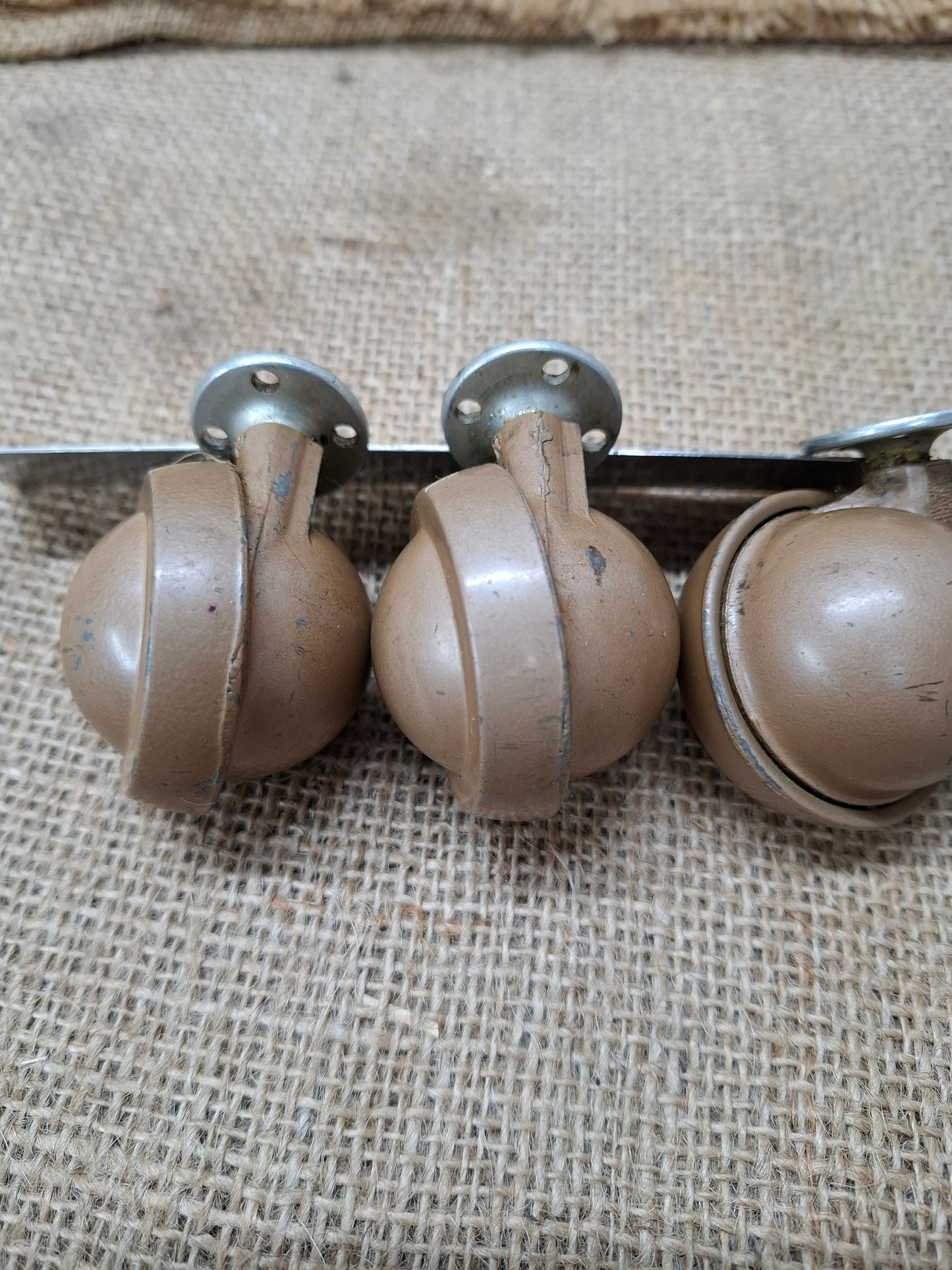 Kenrick Shepherd Caster with Top Plate Light Brown 50mm