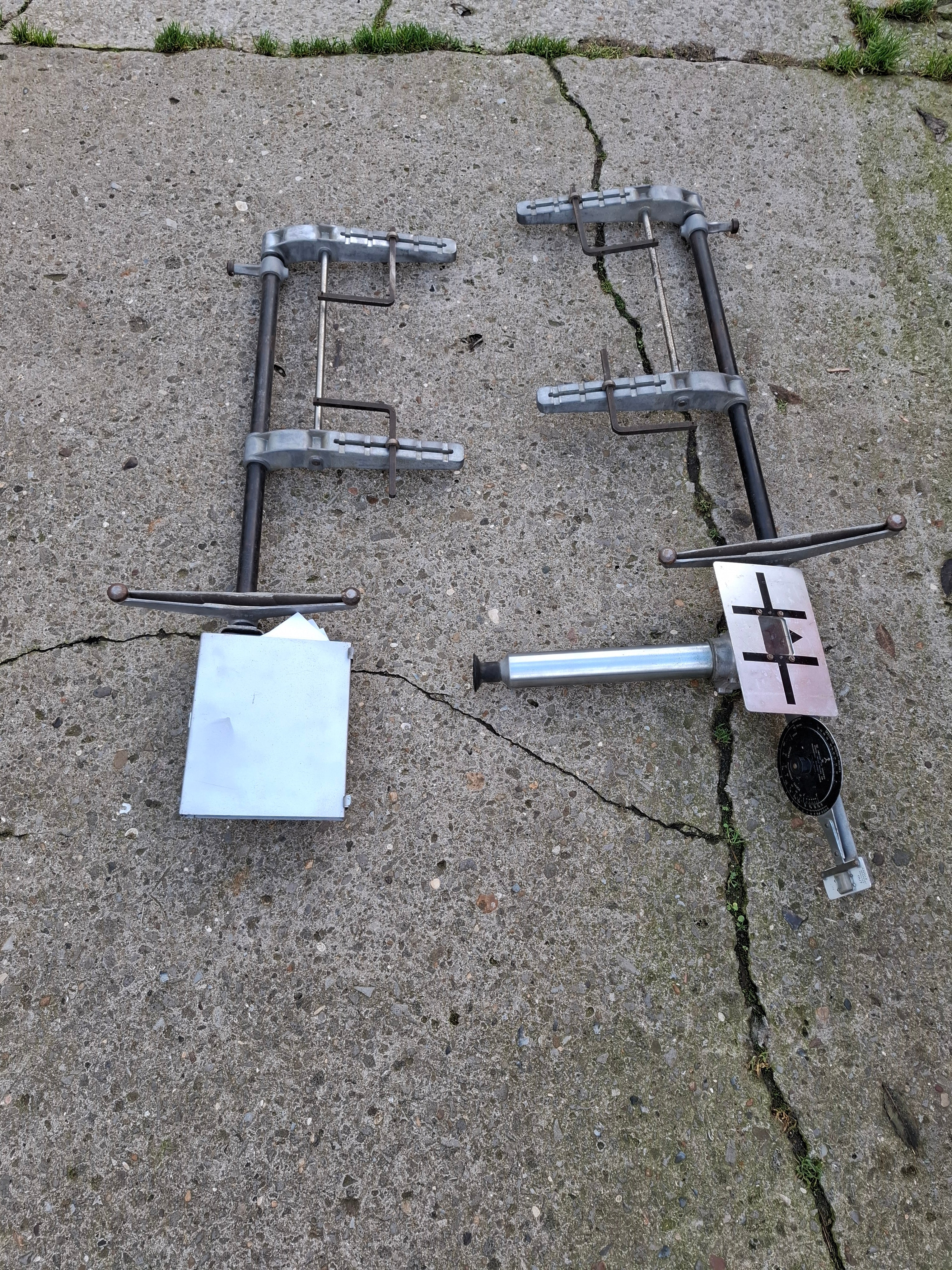 Dunlop AGO/30 Wheel Tracking Alignment Tool – The Workshop Grimsby