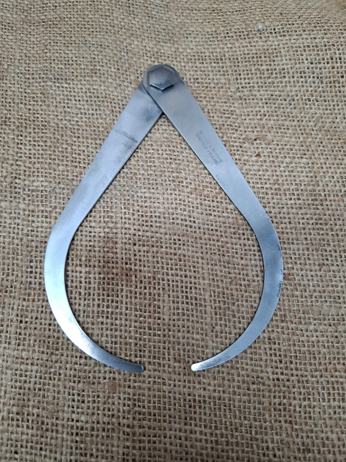 Outside Calipers 6" Moore & Wright