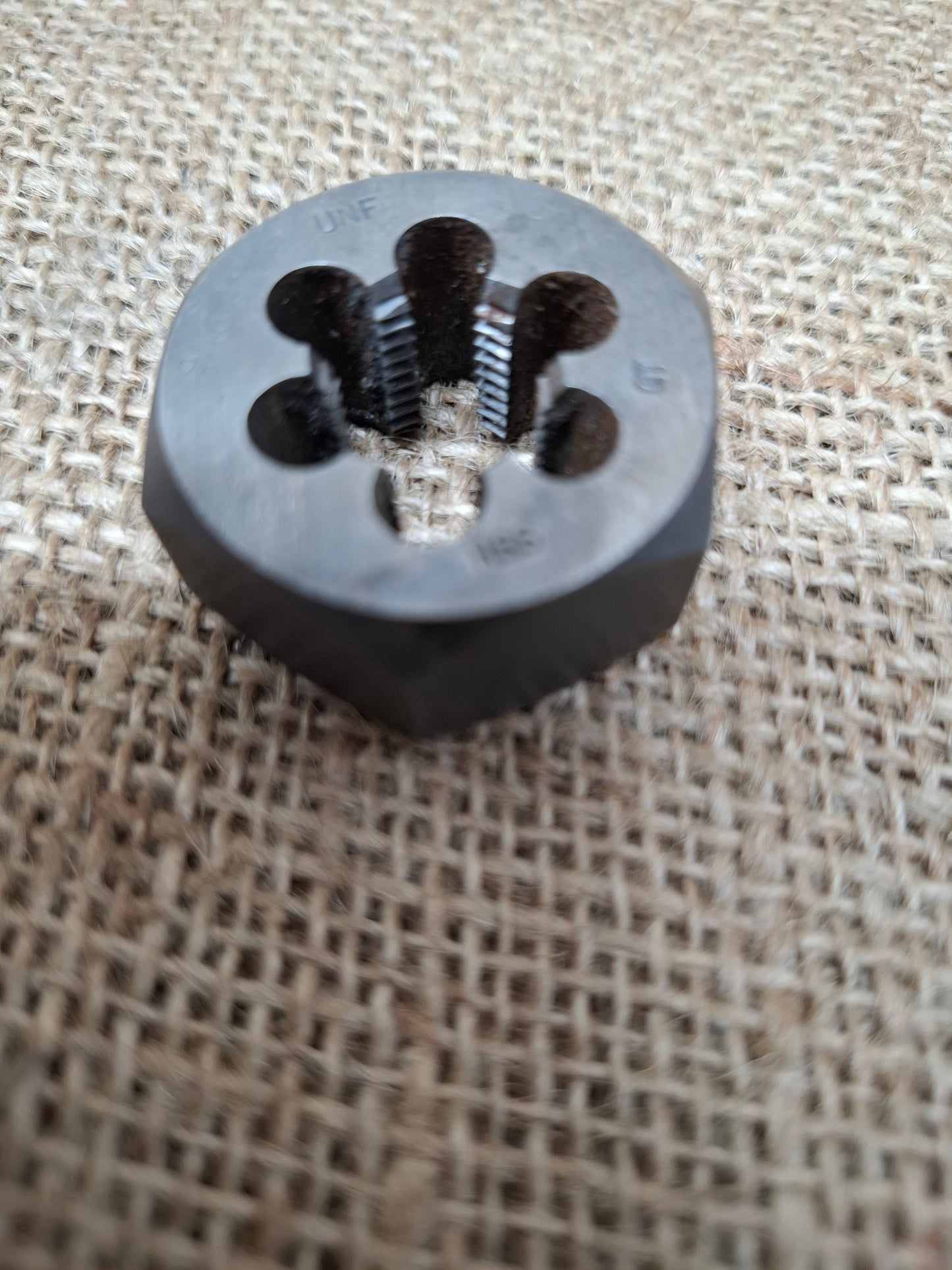 Die Nut 9/16" x 18 UNF