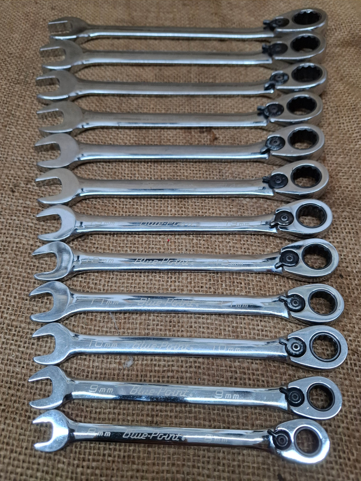 Set of Blue-Point Spanners