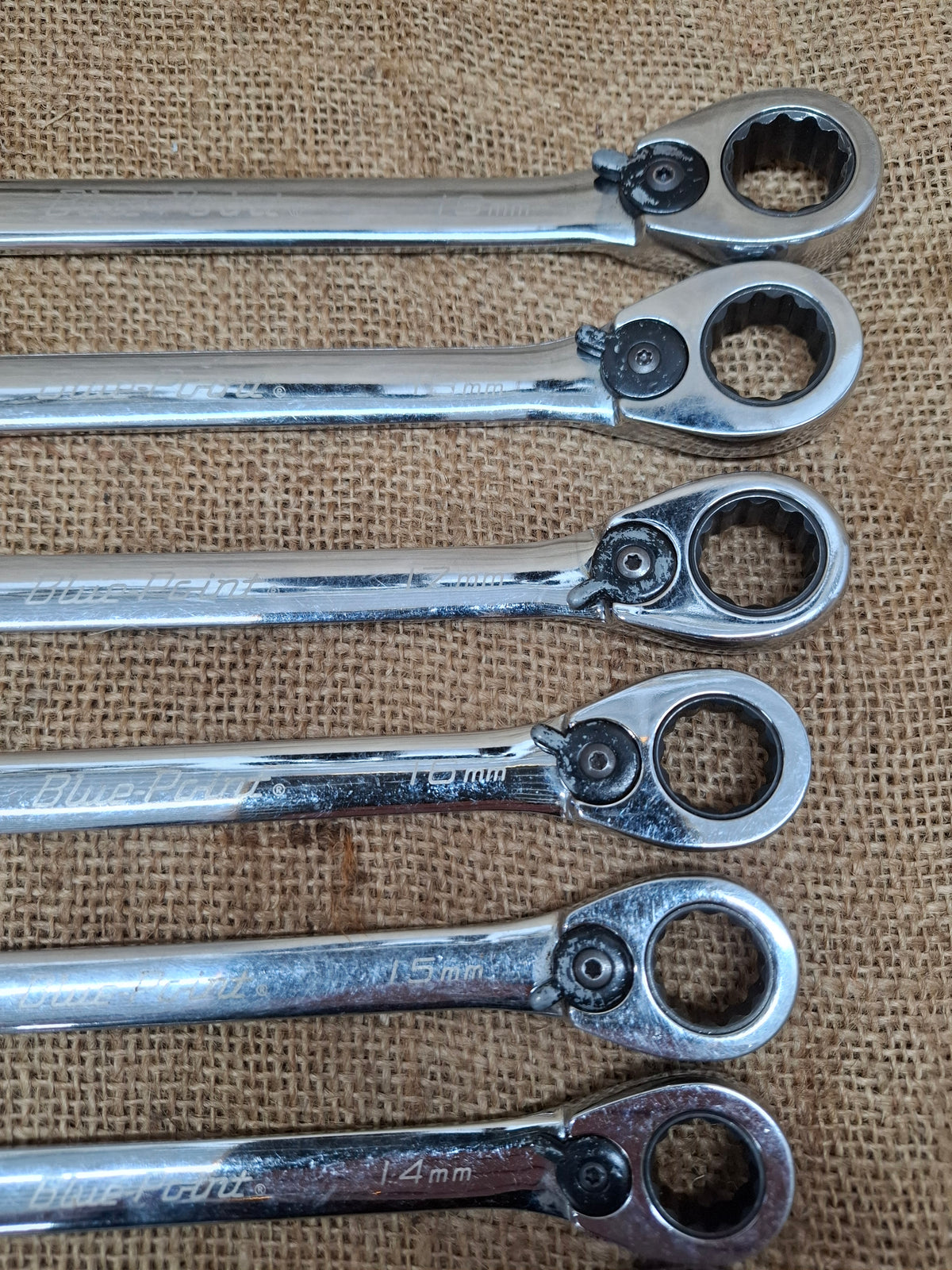Set of Blue-Point Spanners